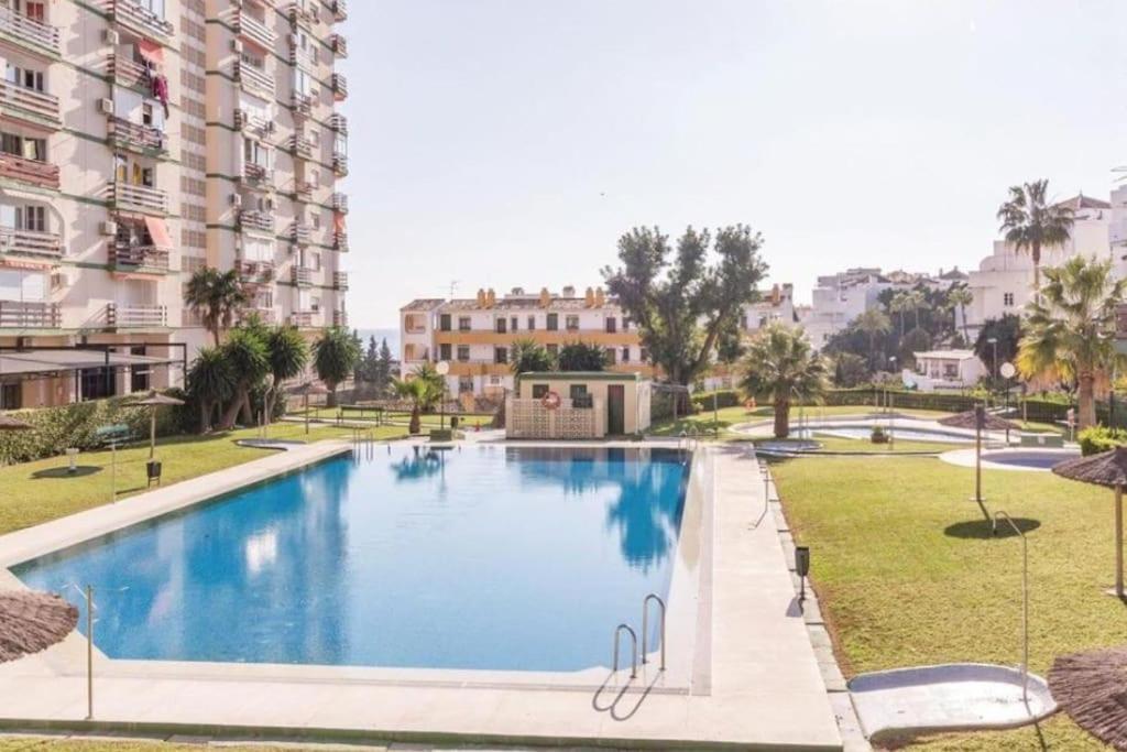 Estudio Con Vista Al Mar A 200 Mts De La Playa Benalmádena Esterno foto