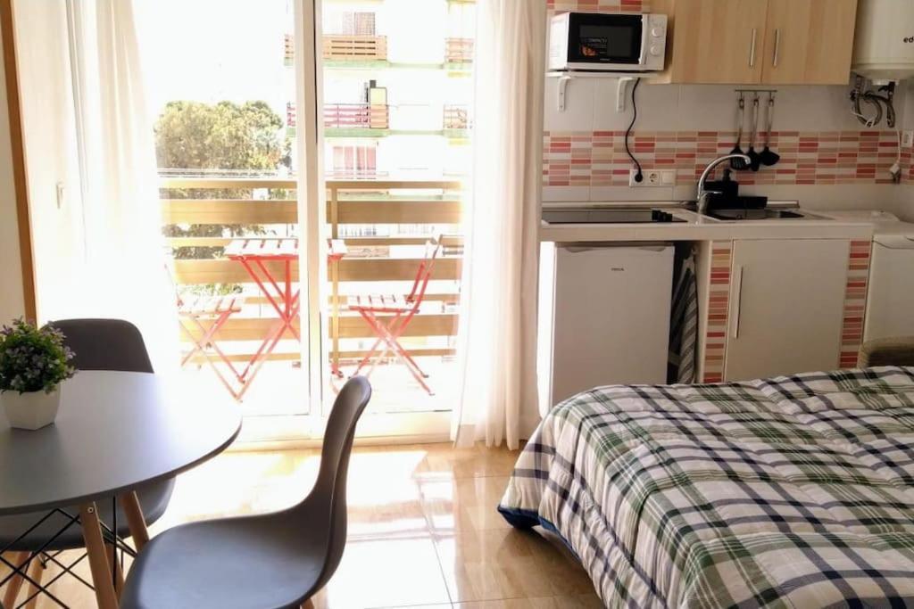 Estudio Con Vista Al Mar A 200 Mts De La Playa Benalmádena Esterno foto