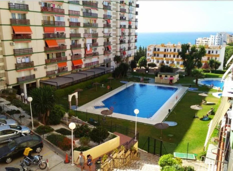 Estudio Con Vista Al Mar A 200 Mts De La Playa Benalmádena Esterno foto